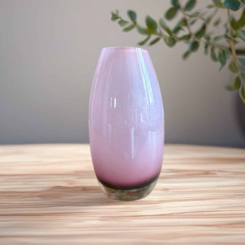 Vintage Lavender Ombre Art Glass Purple Gradient Vase Scandinavian Mid-Century - Picture 3 of 9